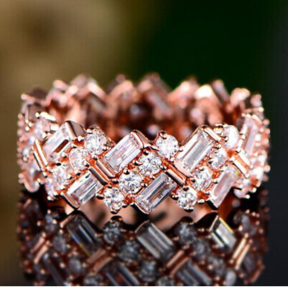 NWT 18k gold plated Diamond RING